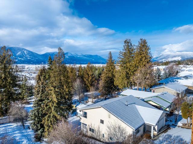 615 6 Avenue, House detached with 3 bedrooms, 3 bathrooms and null parking in Creston BC | Image 21