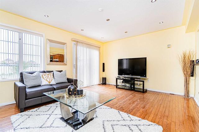 59 Rotunda St, House semidetached with 3 bedrooms, 3 bathrooms and 2 parking in Brampton ON | Image 9