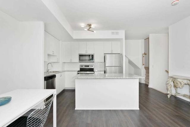 b903 - 5279 Highway 7, Condo with 2 bedrooms, 3 bathrooms and 1 parking in Vaughan ON | Image 4