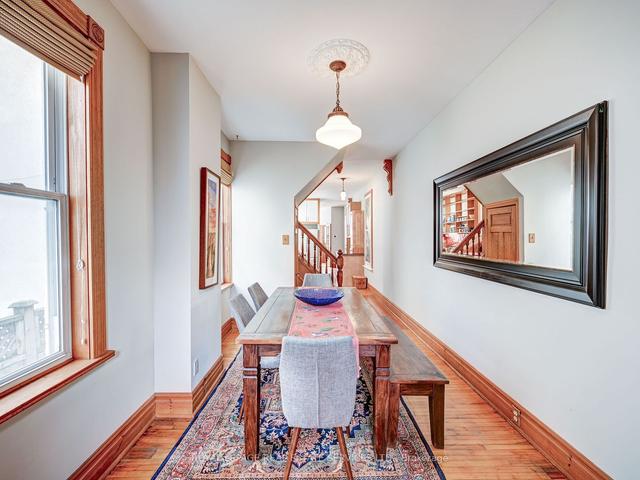 121 Lippincott St, House semidetached with 3 bedrooms, 2 bathrooms and 1 parking in Toronto ON | Image 4