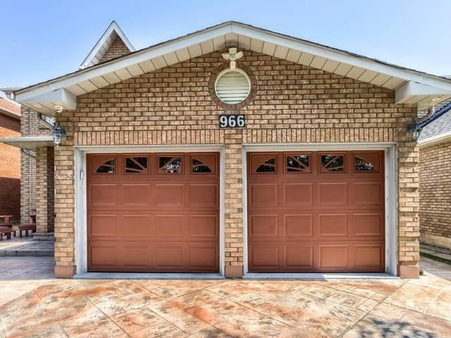 966 Silversmith Dr, House detached with 4 bedrooms, 4 bathrooms and 6 parking in Mississauga ON | Image 36