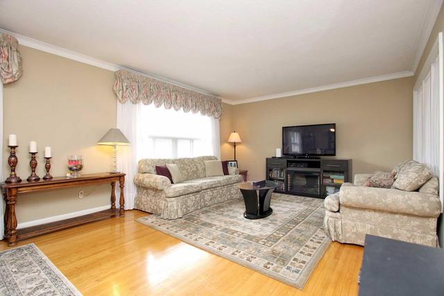 80 Braecrest Ave, House detached with 3 bedrooms, 2 bathrooms and 2 parking in Toronto ON | Image 4
