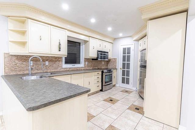 2308 Meriadoc Dr, House detached with 4 bedrooms, 4 bathrooms and 6 parking in Pickering ON | Image 12