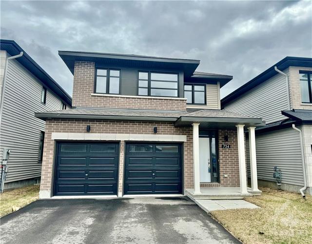 734 Cope Drive, House detached with 3 bedrooms, 3 bathrooms and 6 parking in Ottawa ON | Image 1