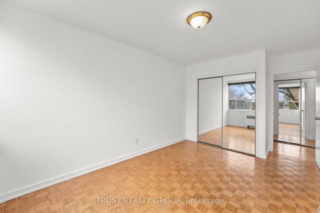 303 - 160 The Donway W, Condo with 2 bedrooms, 1 bathrooms and 1 parking in Toronto ON | Image 3