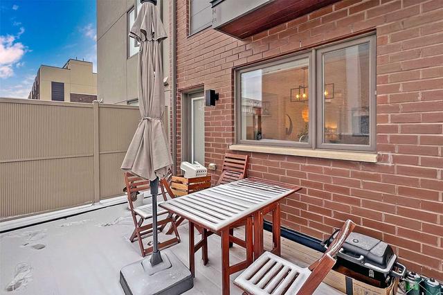 11 Locust Lodge Gdns, House attached with 3 bedrooms, 3 bathrooms and 1 parking in Toronto ON | Image 19