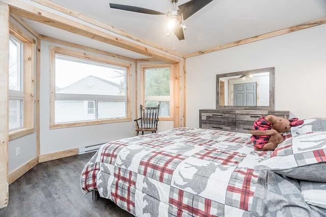 8109 Highway 93, House detached with 2 bedrooms, 1 bathrooms and 10 parking in Tiny ON | Image 5