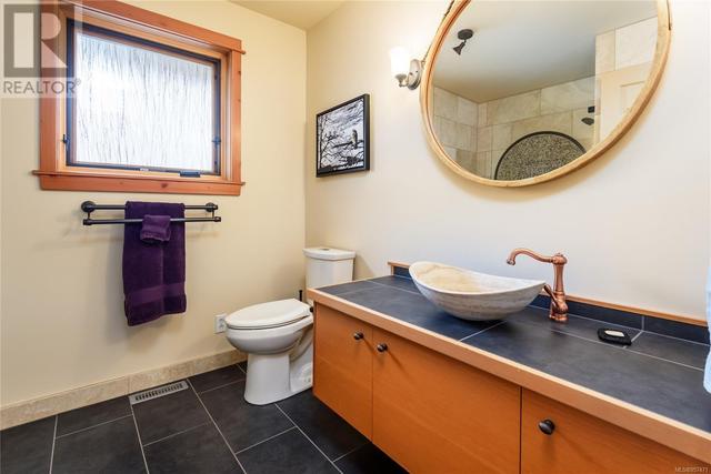 57 Jane Pl, House detached with 3 bedrooms, 3 bathrooms and 2 parking in Comox BC | Image 28