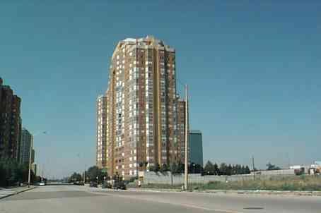 101 - 325 Webb Dr, Condo with 2 bedrooms, 2 bathrooms and 1 parking in Mississauga ON | Image 1