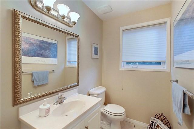 30 74th St N, House detached with 3 bedrooms, 2 bathrooms and 5 parking in Wasaga Beach ON | Image 8