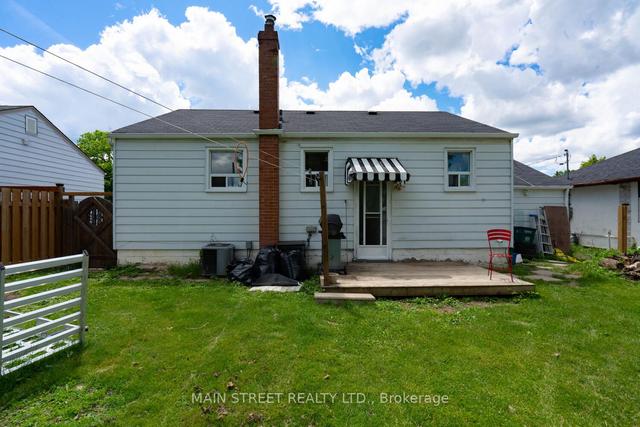 249 Stanley St, House detached with 2 bedrooms, 2 bathrooms and 4 parking in Newmarket ON | Image 17