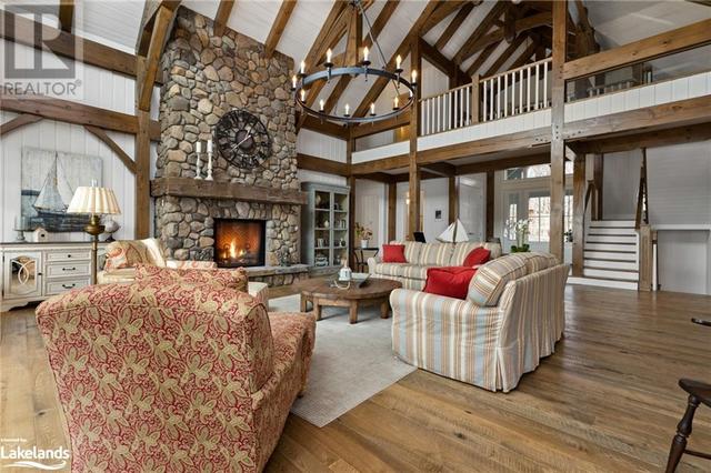 1655 Muskoka Road 118 W, House detached with 5 bedrooms, 4 bathrooms and 18 parking in Muskoka Lakes ON | Image 9