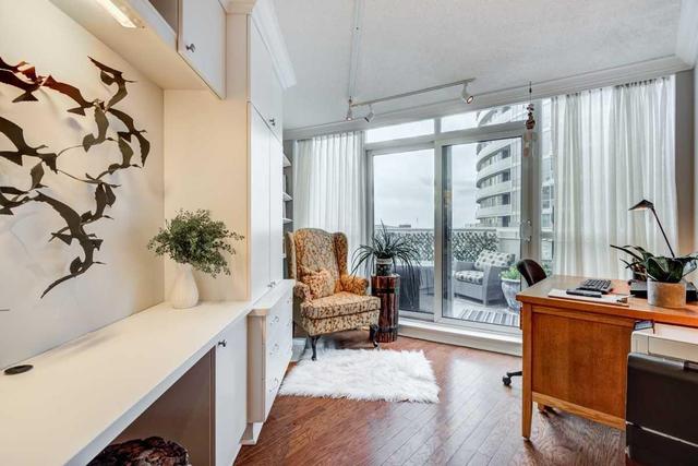 412 - 208 Queens Quay W, Condo with 2 bedrooms, 2 bathrooms and 2 parking in Toronto ON | Image 8