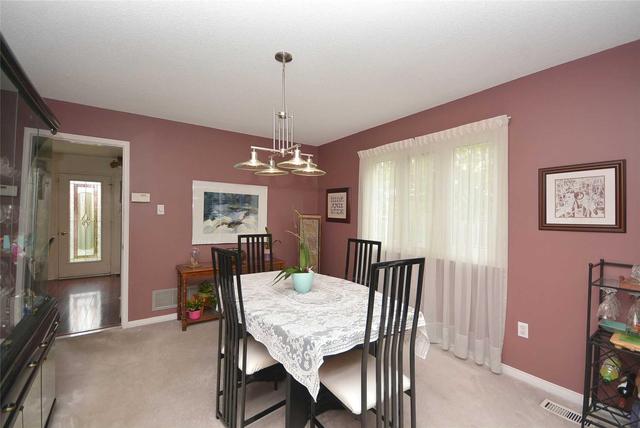 5945 Grossbeak Dr, House detached with 4 bedrooms, 3 bathrooms and 4 parking in Mississauga ON | Image 5