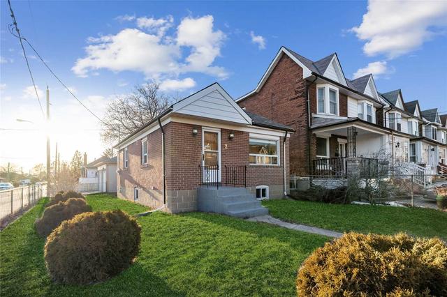 2 Ravenal St, House detached with 2 bedrooms, 1 bathrooms and 4 parking in Toronto ON | Image 18