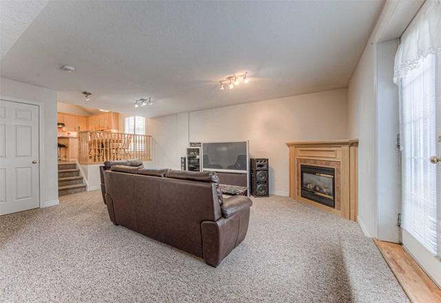 52 Frasson Dr, House detached with 2 bedrooms, 2 bathrooms and 4 parking in Guelph ON | Image 33