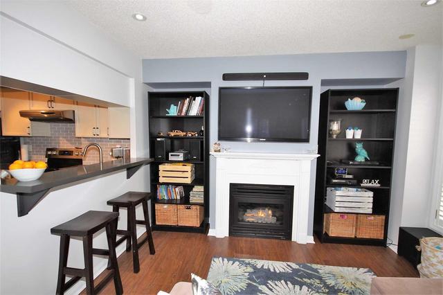 1202 - 5 Everson Dr, Townhouse with 2 bedrooms, 2 bathrooms and 1 parking in Toronto ON | Image 5