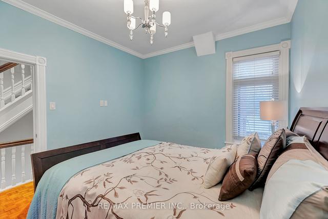 32 Robinson St, House attached with 4 bedrooms, 2 bathrooms and 1 parking in Toronto ON | Image 18