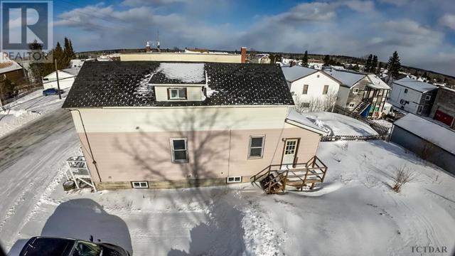 43 Kirkpatrick St, House detached with 2 bedrooms, 1 bathrooms and null parking in Kirkland Lake ON | Image 7