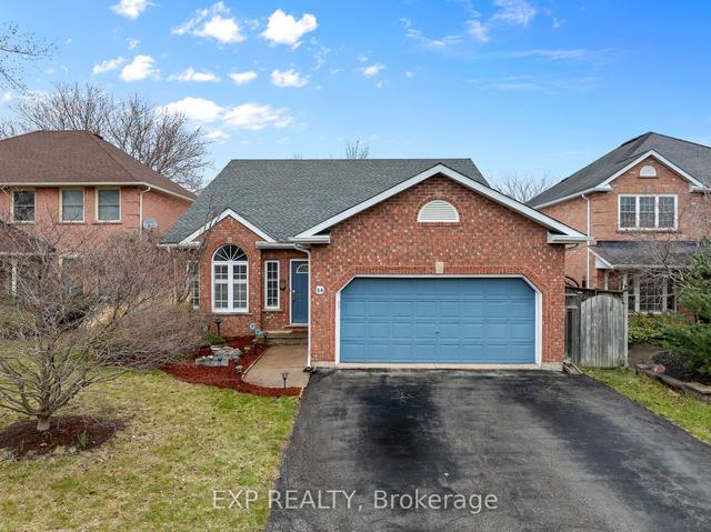 54 Sterling St, House detached with 3 bedrooms, 3 bathrooms and 5 parking in St. Catharines ON | Image 1