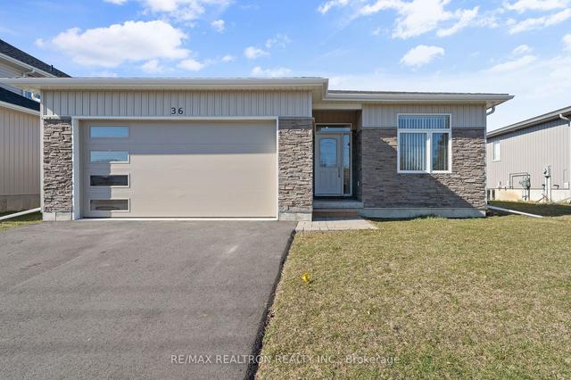 36 Mcfarland Dr, House detached with 2 bedrooms, 3 bathrooms and 4 parking in Belleville ON | Image 12