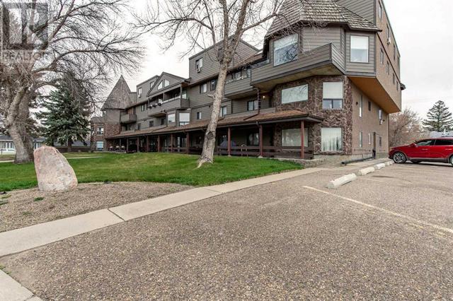 203, - 5015 51 Street, Condo with 2 bedrooms, 1 bathrooms and 1 parking in Taber AB | Image 4