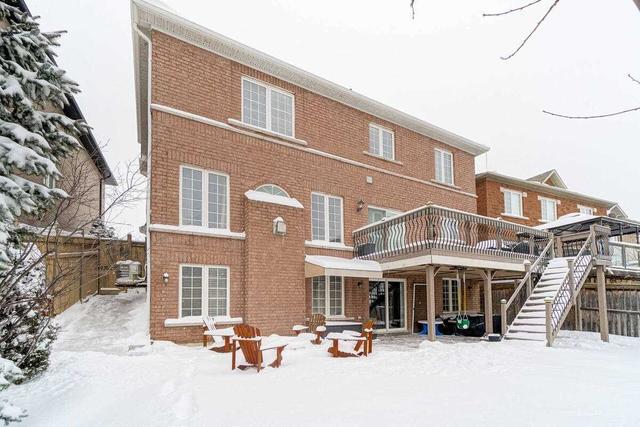 34 Hibiscus Crt, House detached with 4 bedrooms, 4 bathrooms and 6 parking in Brampton ON | Image 33