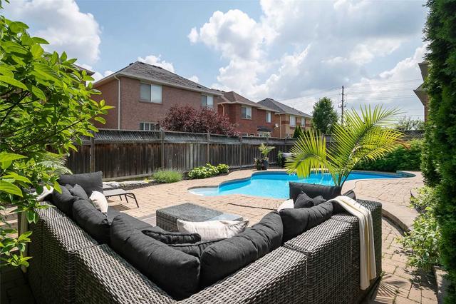 1311 Ellenton Cres, House detached with 4 bedrooms, 3 bathrooms and 4 parking in Milton ON | Image 31
