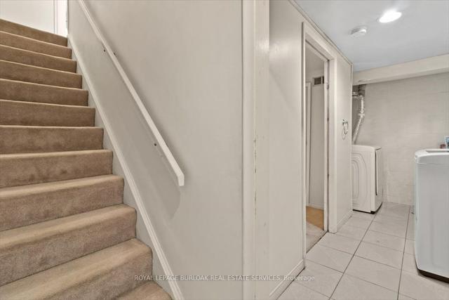 2 - 11 Colmar Pl, Townhouse with 2 bedrooms, 2 bathrooms and 1 parking in Hamilton ON | Image 18