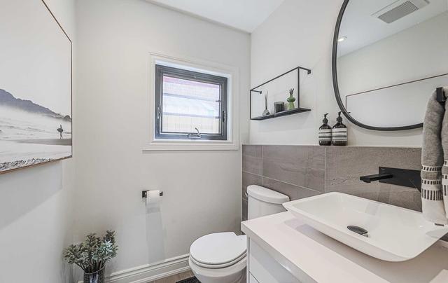 56 Palmerston Ave, House semidetached with 3 bedrooms, 4 bathrooms and 1 parking in Toronto ON | Image 8