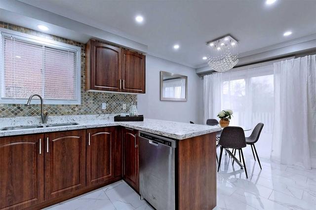 2239 Wildwood Cres, House detached with 4 bedrooms, 4 bathrooms and 4 parking in Pickering ON | Image 9