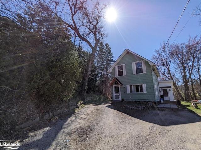 142 Shier Street, House detached with 2 bedrooms, 1 bathrooms and 5 parking in Bracebridge ON | Image 37