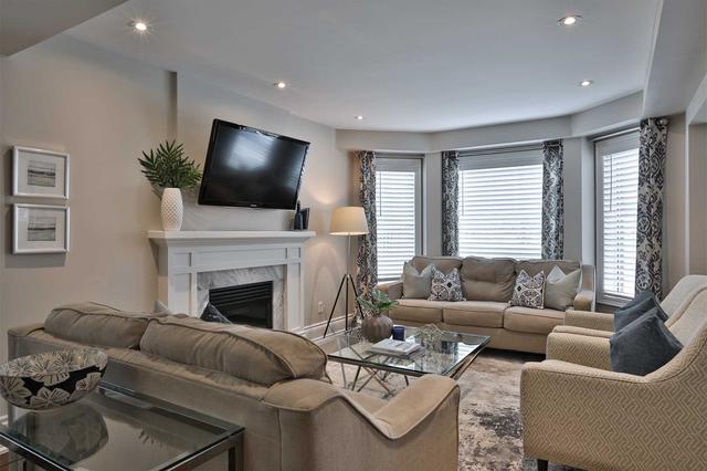 107 Purcell Cres, House detached with 4 bedrooms, 4 bathrooms and 5 parking in Vaughan ON | Image 35