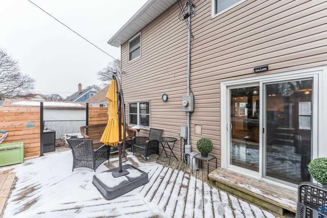 97 Kings Cres, House detached with 3 bedrooms, 2 bathrooms and 4 parking in Ajax ON | Image 8