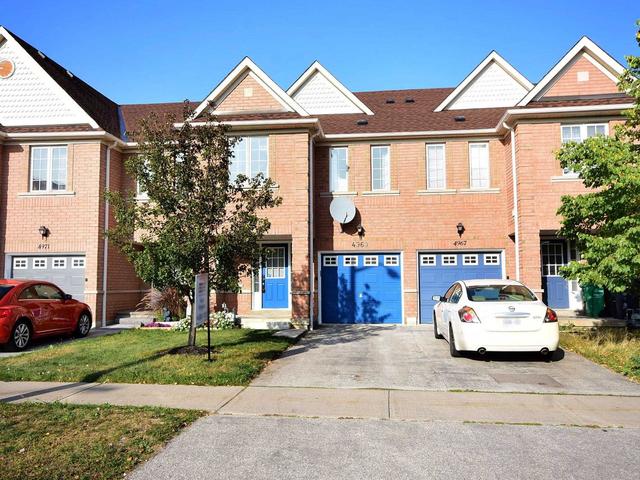 4969 Long Acre Dr, House attached with 3 bedrooms, 4 bathrooms and 2 parking in Mississauga ON | Image 1