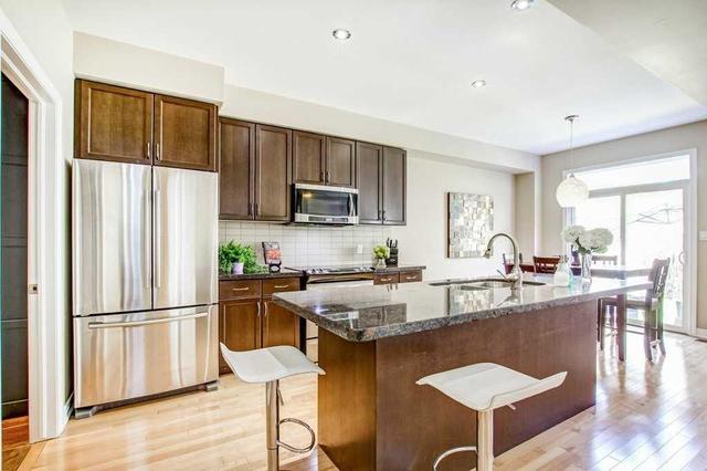 80 Oakhaven Pl, Townhouse with 3 bedrooms, 4 bathrooms and 3 parking in Hamilton ON | Image 5