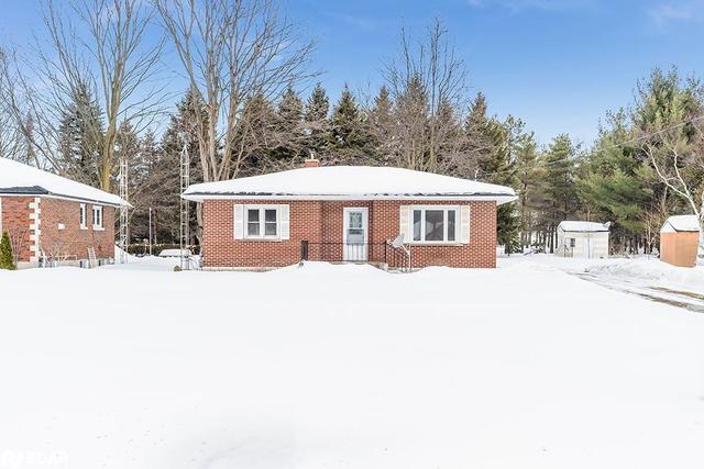 2310 Hwy 11 S, House detached with 3 bedrooms, 1 bathrooms and 6 parking in Oro Medonte ON | Image 1