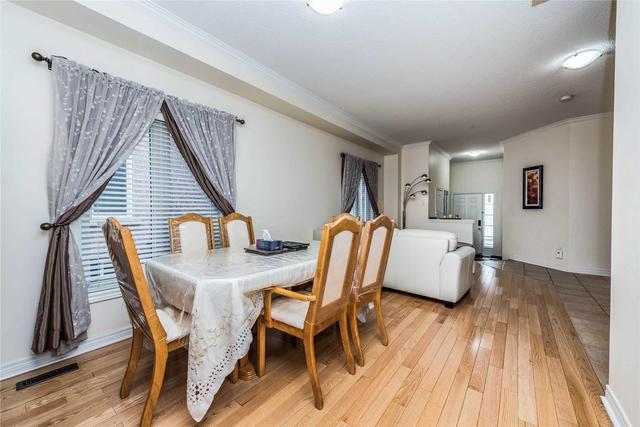 30 Blue Meadow Crt, House semidetached with 3 bedrooms, 4 bathrooms and 2 parking in Markham ON | Image 7
