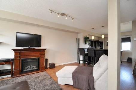 862 Bourne Cres, House attached with 2 bedrooms, 3 bathrooms and 2 parking in Oshawa ON | Image 4