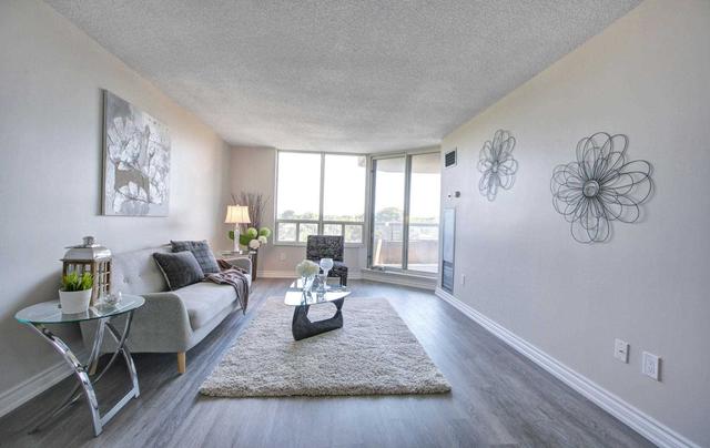 608 - 1200 Don Mills Rd, Condo with 2 bedrooms, 2 bathrooms and 1 parking in Toronto ON | Image 3