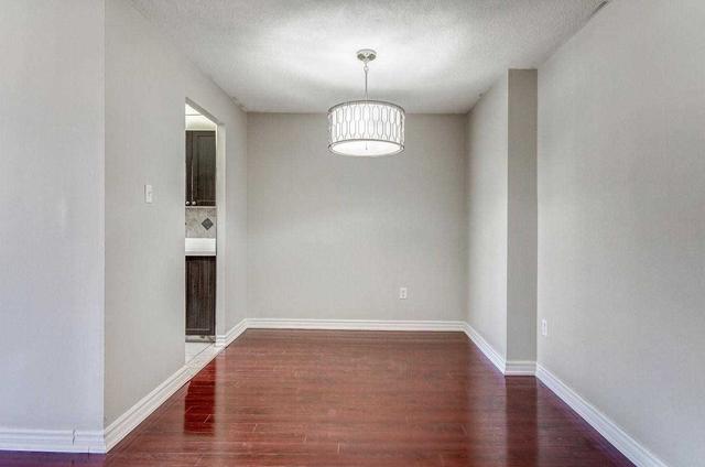 1405 - 3 Lisa St, Condo with 3 bedrooms, 2 bathrooms and 1 parking in Brampton ON | Image 12