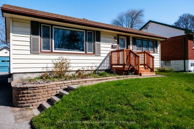 85 First Ave, House detached with 2 bedrooms, 1 bathrooms and 5 parking in Quinte West ON | Image 37
