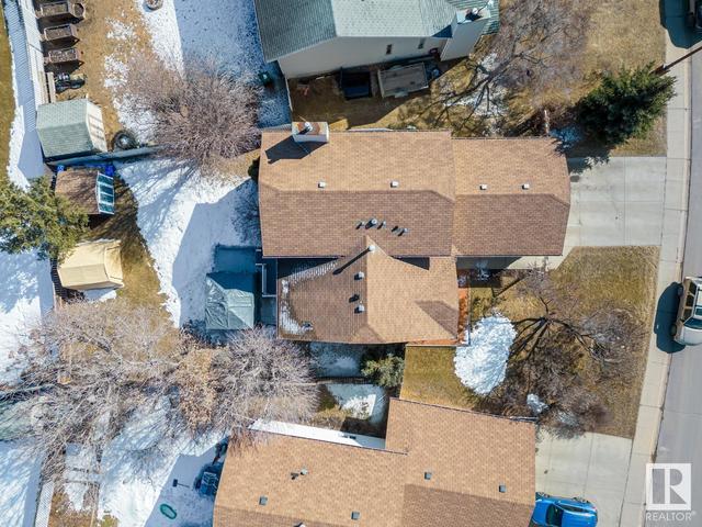 4010 53 Av, House detached with 4 bedrooms, 2 bathrooms and null parking in Cold Lake AB | Image 35