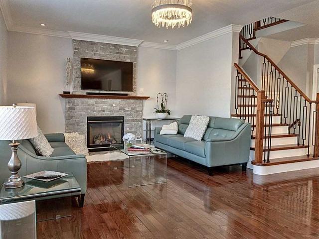 1171 Winter Cres, House detached with 4 bedrooms, 3 bathrooms and 4 parking in Milton ON | Image 5