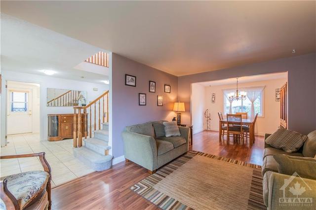 525 Rougemount Crescent, House detached with 3 bedrooms, 3 bathrooms and 5 parking in Ottawa ON | Image 8