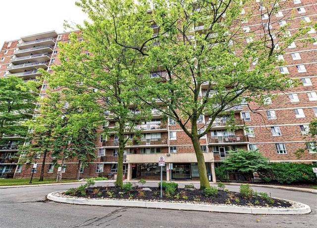 1002 - 1950 Kennedy Rd, Condo with 2 bedrooms, 1 bathrooms and 1 parking in Toronto ON | Image 9