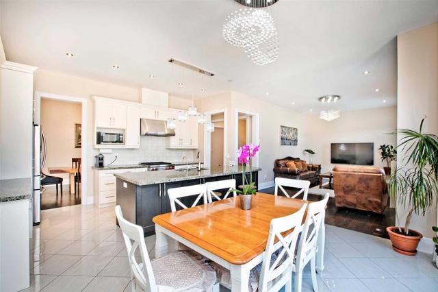 23 Colyton Crt, House detached with 4 bedrooms, 4 bathrooms and 2 parking in Aurora ON | Image 9