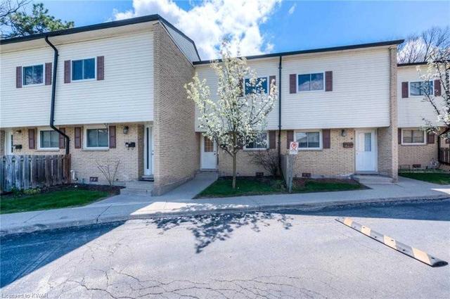 211 Veronica Dr, Townhouse with 2 bedrooms, 2 bathrooms and 1 parking in Kitchener ON | Card Image