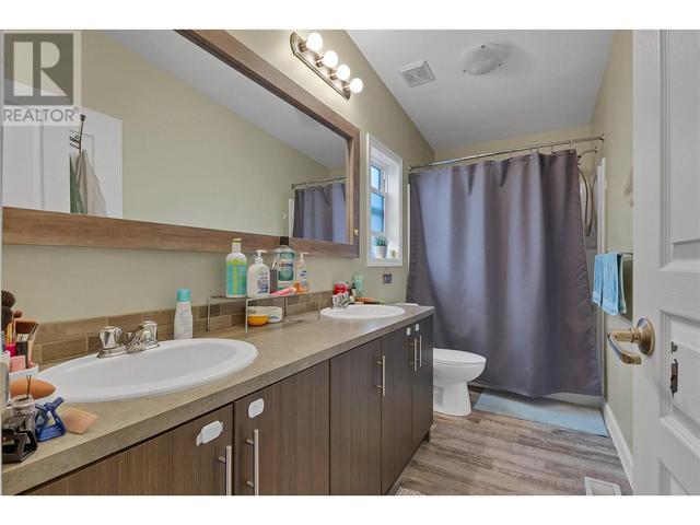 6688 Gibbs Road, House other with 3 bedrooms, 2 bathrooms and 4 parking in North Okanagan B BC | Image 17