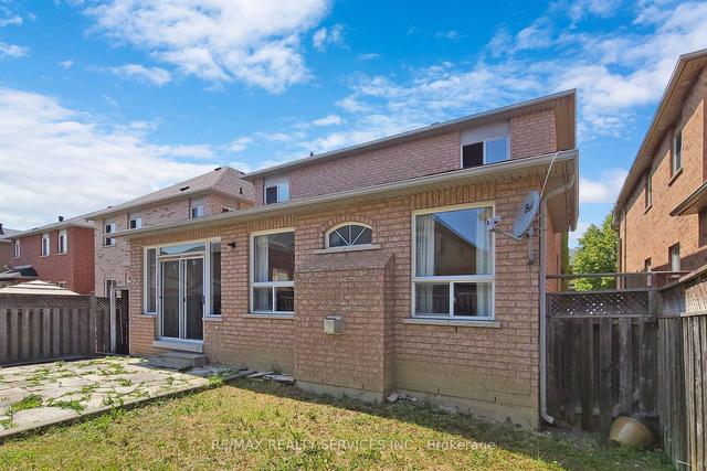 15 Gore Valley Tr, House detached with 4 bedrooms, 5 bathrooms and 6 parking in Brampton ON | Image 35